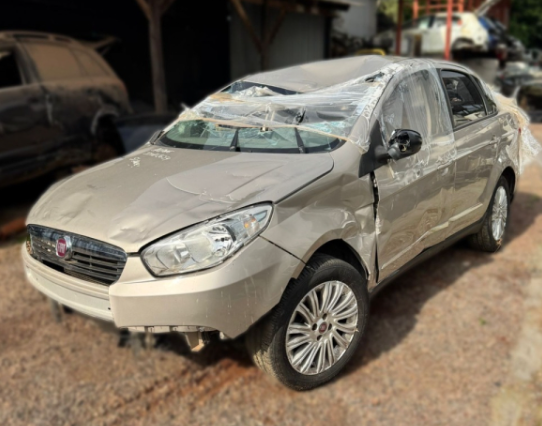Sucata Fiat Grand Siena 1.6 16v Etorq 2014 Retirada De Peças