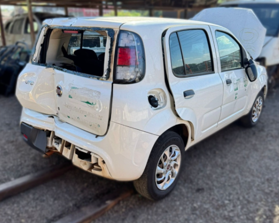 Sucata Fiat Uno 1.0 Attractive 2021 Retirada De Peças